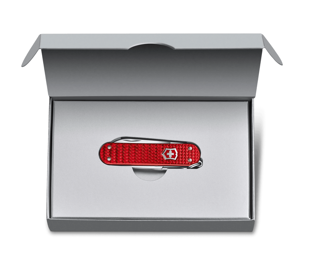 VICTORINOX 0.6221.401G Classic SD Precious Alox Knife