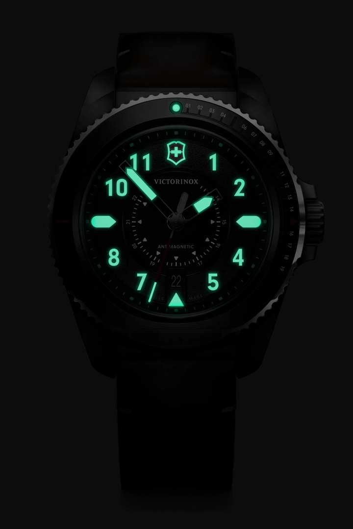 VICTORINOX 241976.1 Journey 1884 Karóra