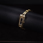 Kép betöltése a Galériamegjelenítőbe, Luxury watch (YA039518): watch face angled view right zoomed out

