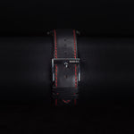 Kép betöltése a Galériamegjelenítőbe, Luxury watch (YA055208): watch bracelet zoomed out
