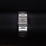 Kép betöltése a Galériamegjelenítőbe, Luxury watch (YA100315): watch bracelet zoomed out
