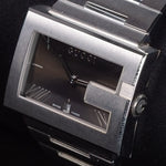 Kép betöltése a Galériamegjelenítőbe, Luxury watch (YA100315): watch face angled view right
