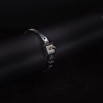 Kép betöltése a Galériamegjelenítőbe, Luxury watch (YA102535): watch face angled view left zoomed out
