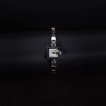 Kép betöltése a Galériamegjelenítőbe, Luxury watch (YA102535): watch face zoomed out
