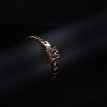 Kép betöltése a Galériamegjelenítőbe, Luxury watch (YA102575): watch face angled view left zoomed out
