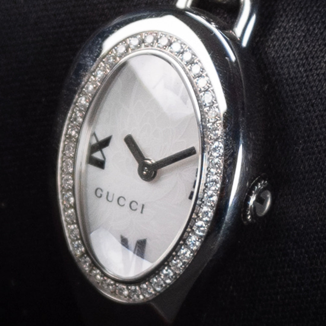 Luxury watch (YA103528): watch face angled view right