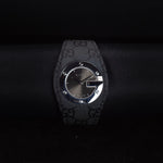 Kép betöltése a Galériamegjelenítőbe, Luxury watch (YA104504): watch face zoomed out
