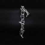 Kép betöltése a Galériamegjelenítőbe, Luxury watch (YA107503): watch bracelet zoomed out
