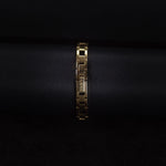 Kép betöltése a Galériamegjelenítőbe, Luxury watch (YA110503): watch bracelet zoomed out

