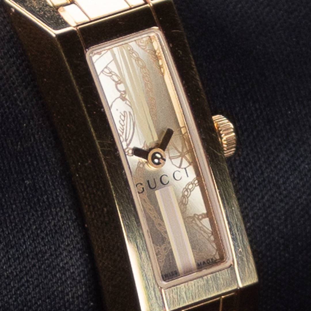 Luxury watch (YA110503): watch face angled view left