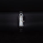 Kép betöltése a Galériamegjelenítőbe, Luxury watch (YA110506): watch face zoomed out
