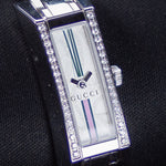 Kép betöltése a Galériamegjelenítőbe, Luxury watch (YA110508): watch face angled view left
