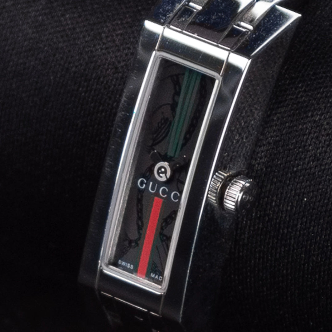 Luxury watch (YA110512): watch face angled view right