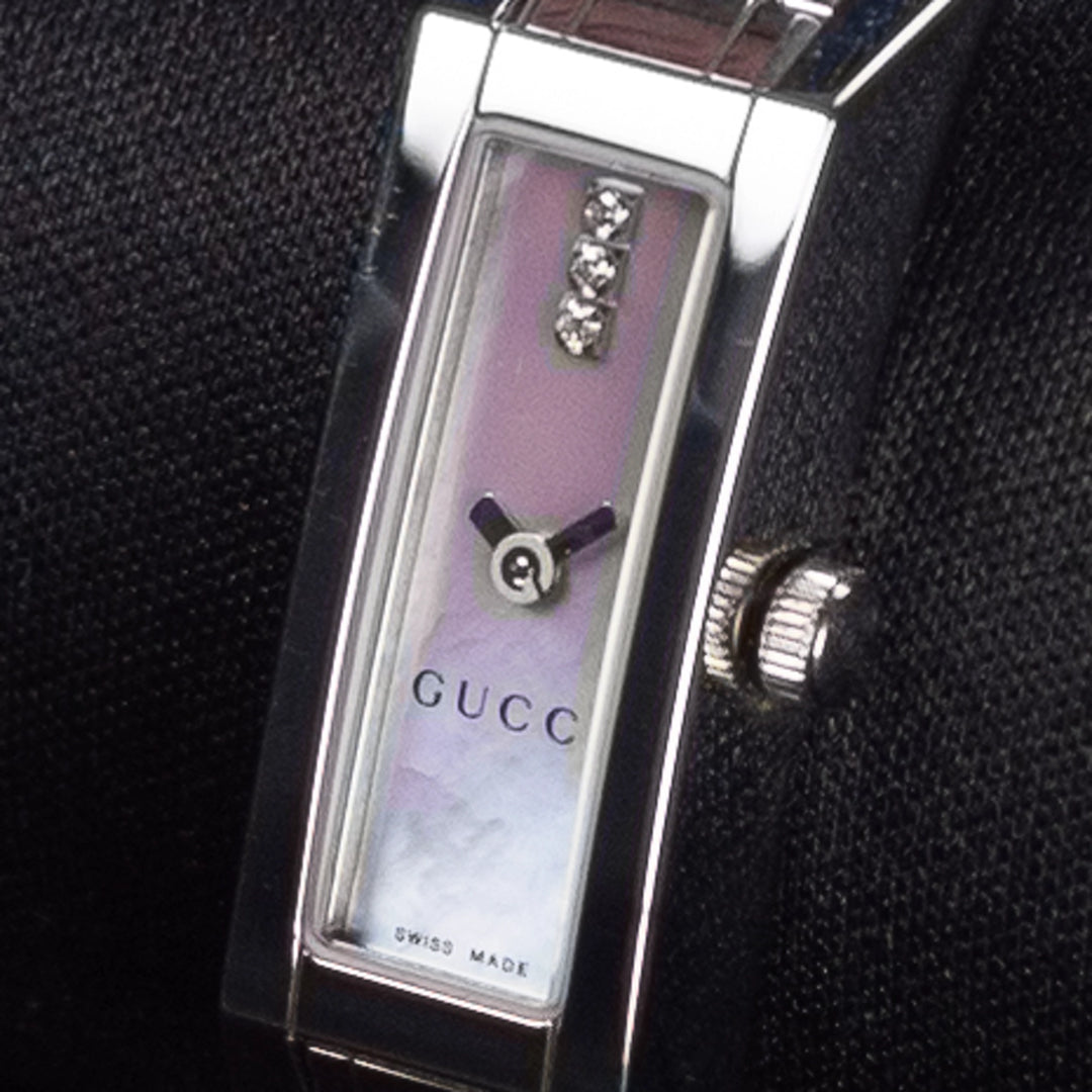 Luxury watch (YA110515): watch face angled view right