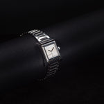 Kép betöltése a Galériamegjelenítőbe, Luxury watch (YA111504): watch face angled view left zoomed out
