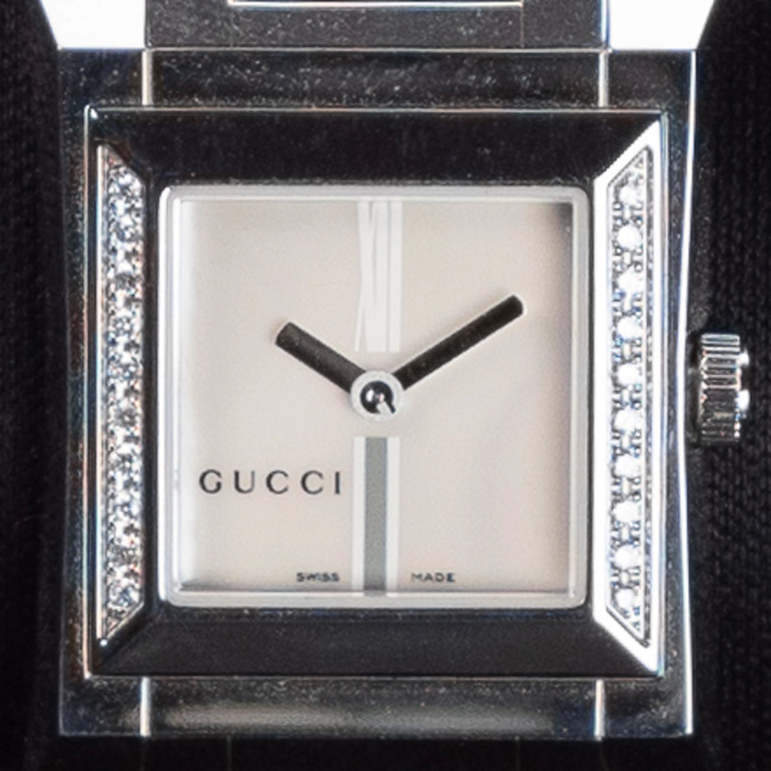 Luxury watch (YA111504): watch face