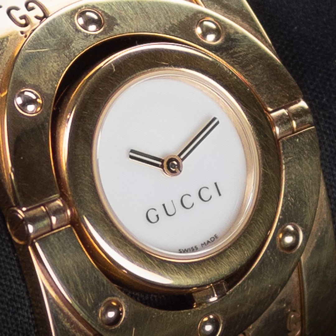 Luxury watch (YA112412): watch face angled view left
