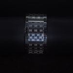 Kép betöltése a Galériamegjelenítőbe, Luxury watch (YA112415): watch bracelet zoomed out
