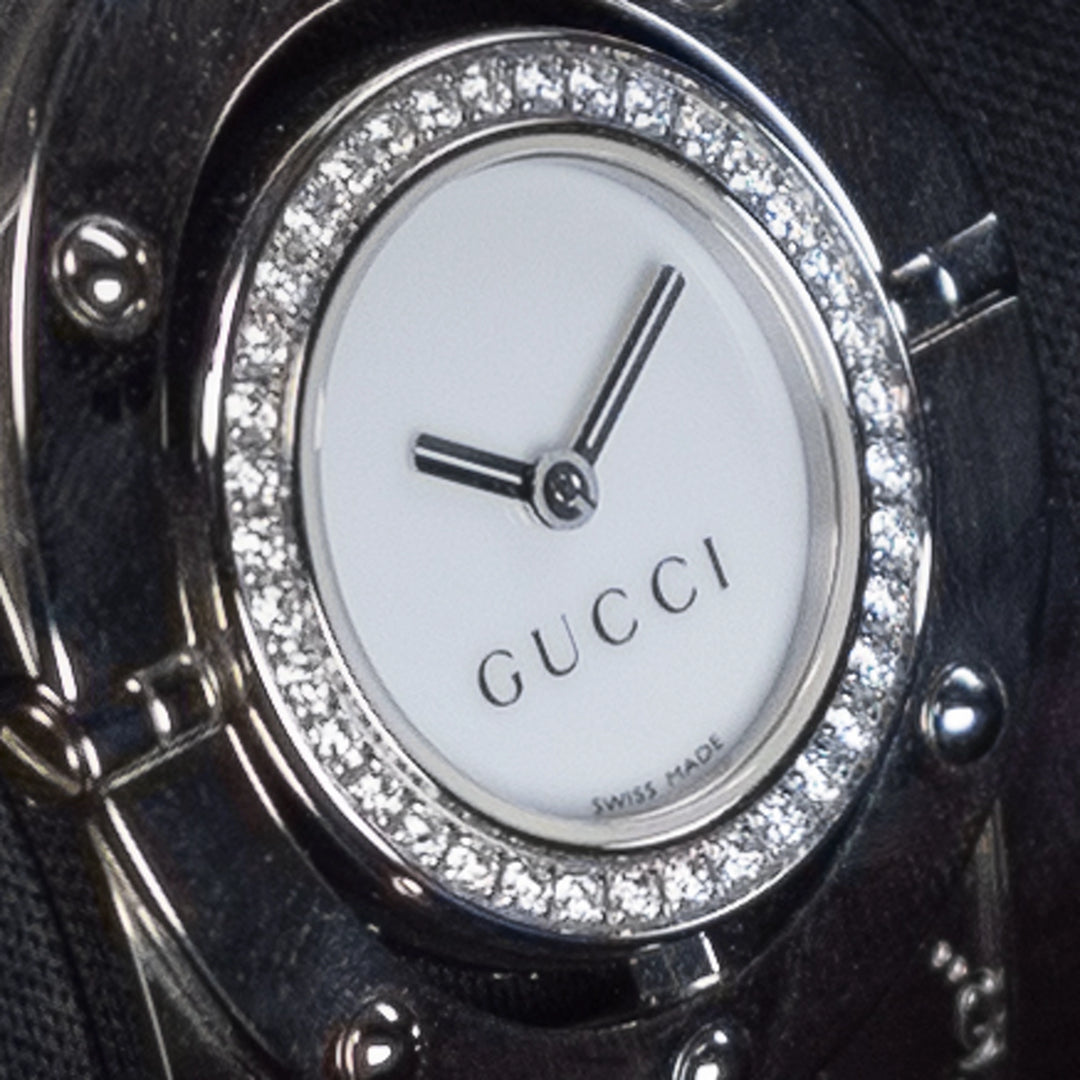 Luxury watch (YA112415): watch face angled view left