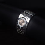 Kép betöltése a Galériamegjelenítőbe, Luxury watch (YA112416): watch face angled view right zoomed out
