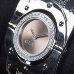 Kép betöltése a Galériamegjelenítőbe, Luxury watch (YA112416): watch face angled view right
