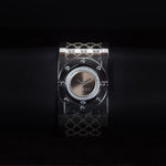 Kép betöltése a Galériamegjelenítőbe, Luxury watch (YA112416): watch face zoomed out
