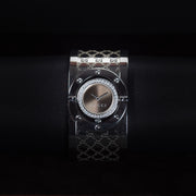 Luxury watch (YA112416): watch face zoomed out