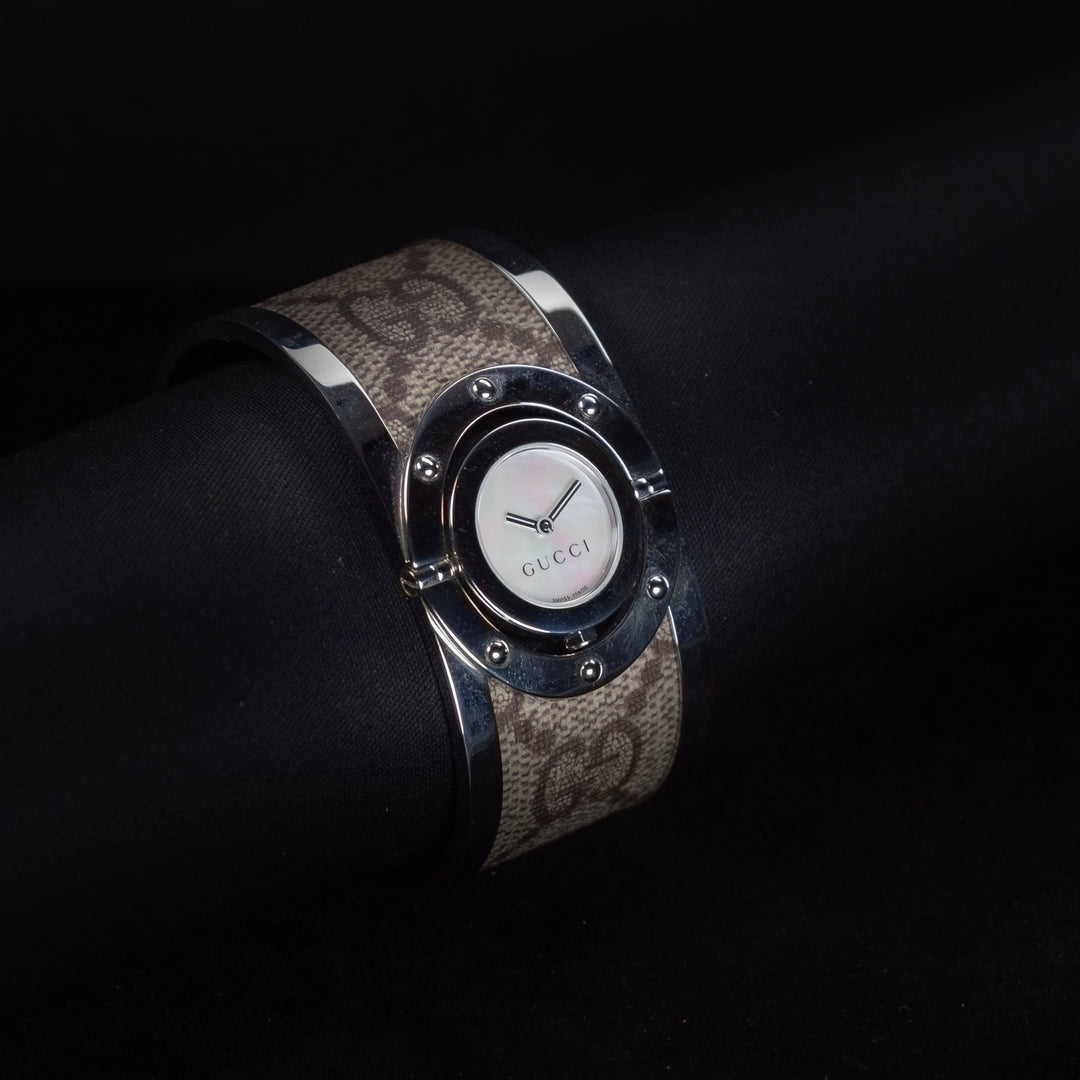 Luxury watch (YA112418): watch face angled view left zoomed out