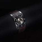 Kép betöltése a Galériamegjelenítőbe, Luxury watch (YA112433): watch face angled view left zoomed out
