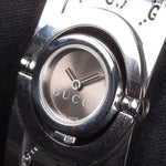 Kép betöltése a Galériamegjelenítőbe, Luxury watch (YA112501): watch face angled view right
