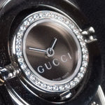 Kép betöltése a Galériamegjelenítőbe, Luxury watch (YA112503): watch face angled view left
