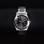 Kép betöltése a Galériamegjelenítőbe, Luxury watch (YA115201): watch face zoomed out
