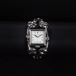 Kép betöltése a Galériamegjelenítőbe, Luxury watch (YA116307): watch face zoomed out
