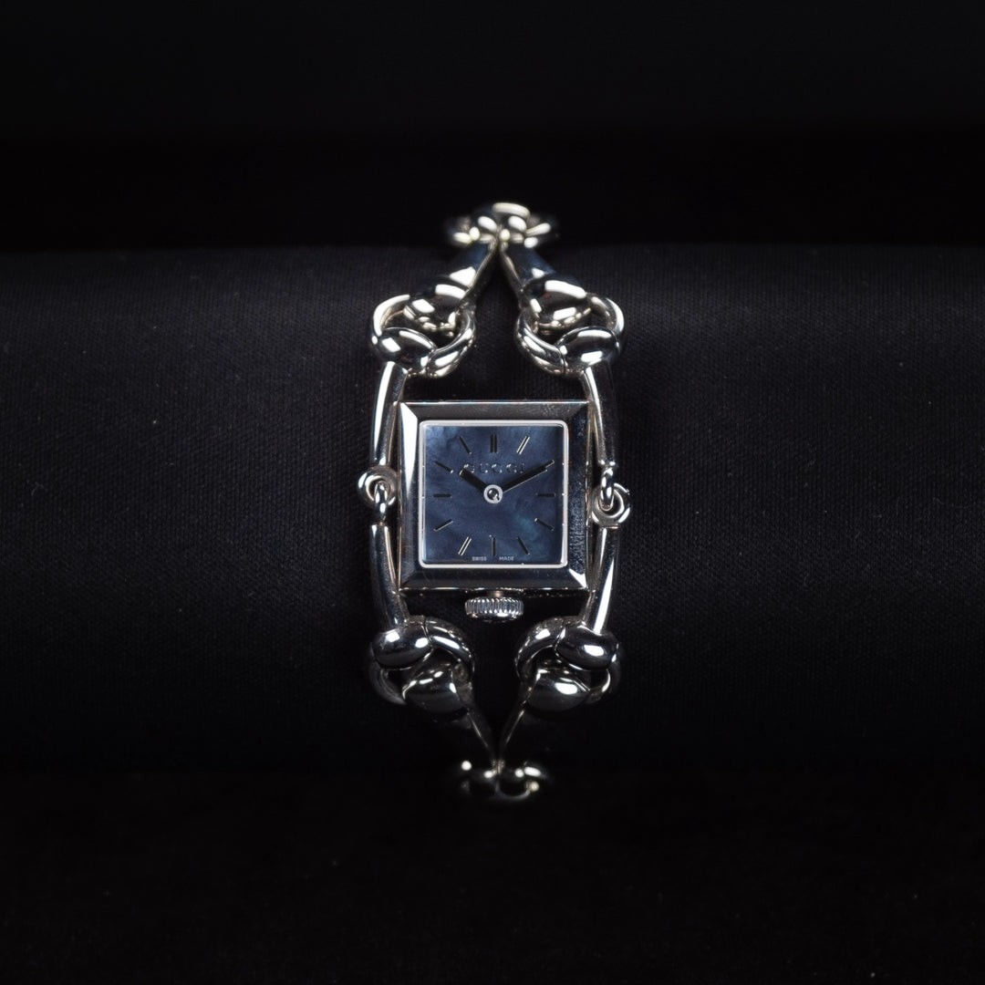 Luxury watch (YA116502): watch face zoomed out