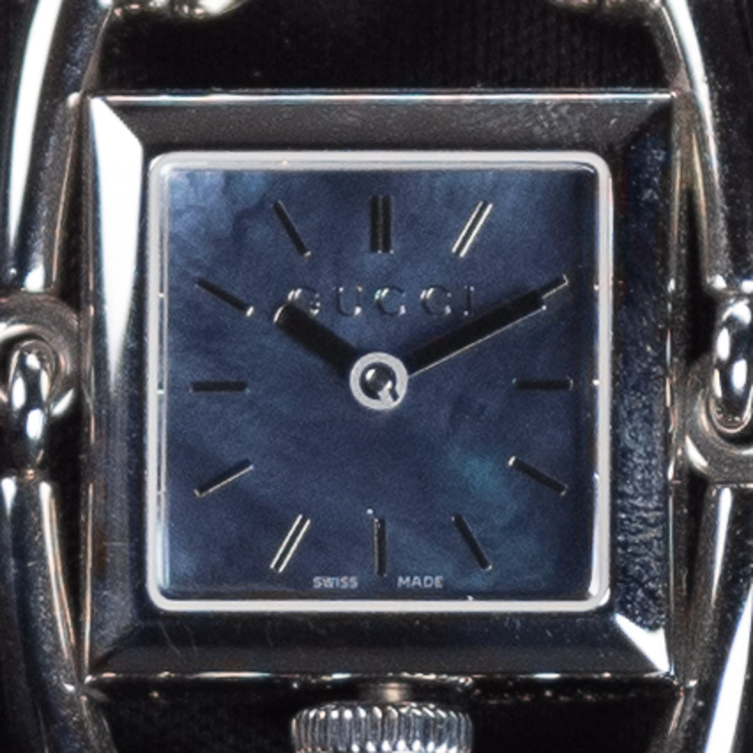 Luxury watch (YA116502): watch face