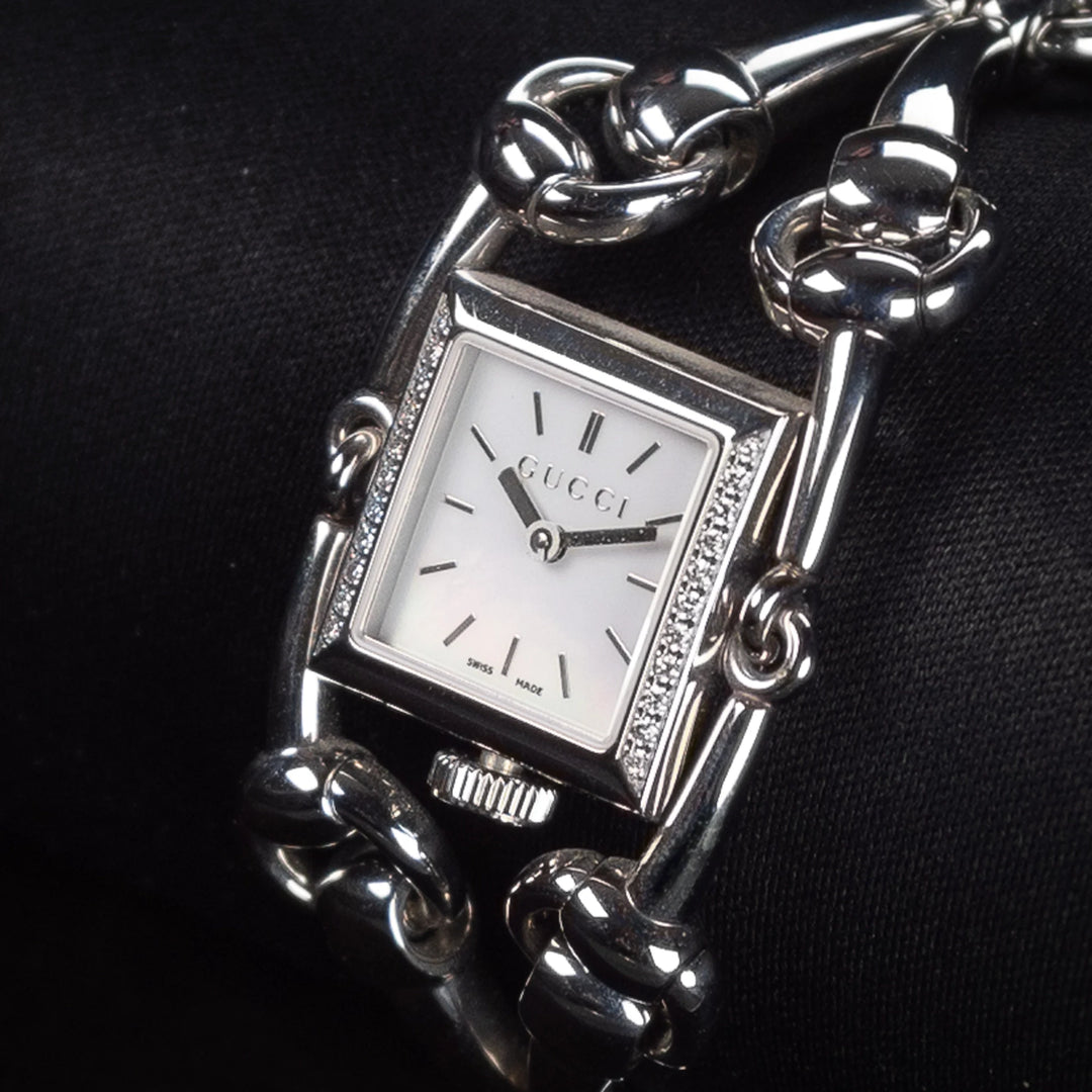 Luxury watch (YA116505): watch face angled view right