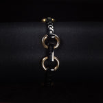 Kép betöltése a Galériamegjelenítőbe, Luxury watch (YA116518): watch bracelet zoomed out
