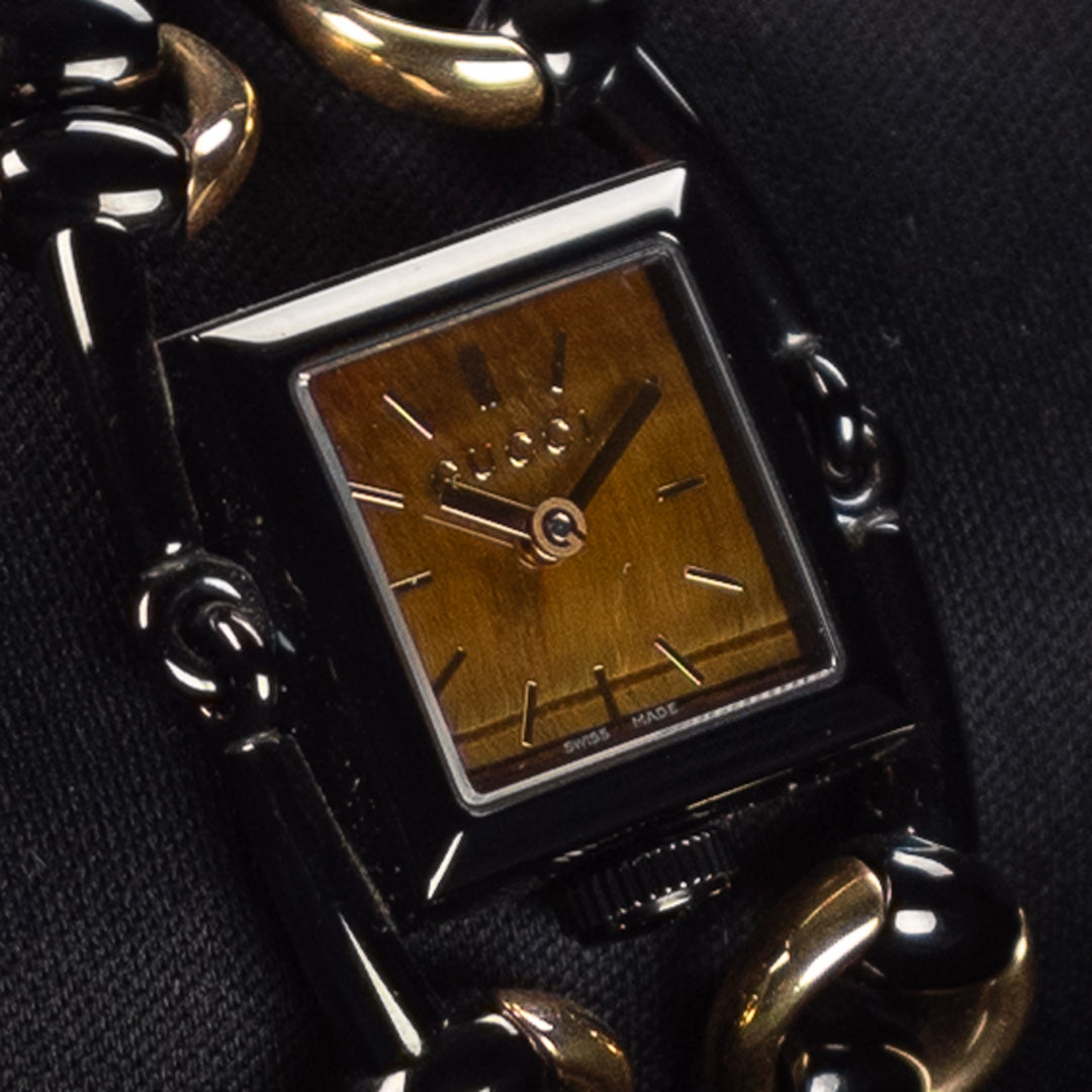 Luxury watch (YA116518): watch face angled view left