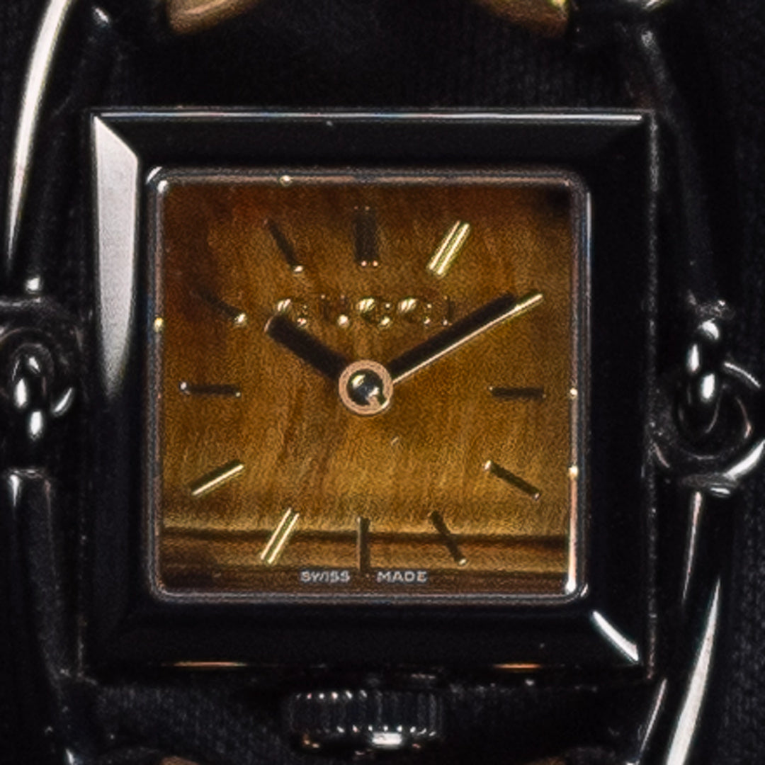 Luxury watch (YA116518): watch face