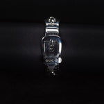 Kép betöltése a Galériamegjelenítőbe, Luxury watch (YA121302): watch bracelet zoomed out
