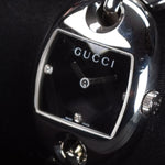 Kép betöltése a Galériamegjelenítőbe, Luxury watch (YA121303): watch face angled view right
