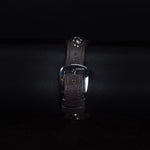 Kép betöltése a Galériamegjelenítőbe, Luxury watch (YA121310): watch bracelet zoomed out
