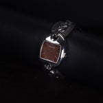Kép betöltése a Galériamegjelenítőbe, Luxury watch (YA121310): watch face angled view right zoomed out
