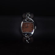 Luxury watch (YA121310): watch face zoomed out