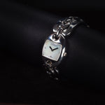 Kép betöltése a Galériamegjelenítőbe, Luxury watch (YA121504): watch face angled view right zoomed out
