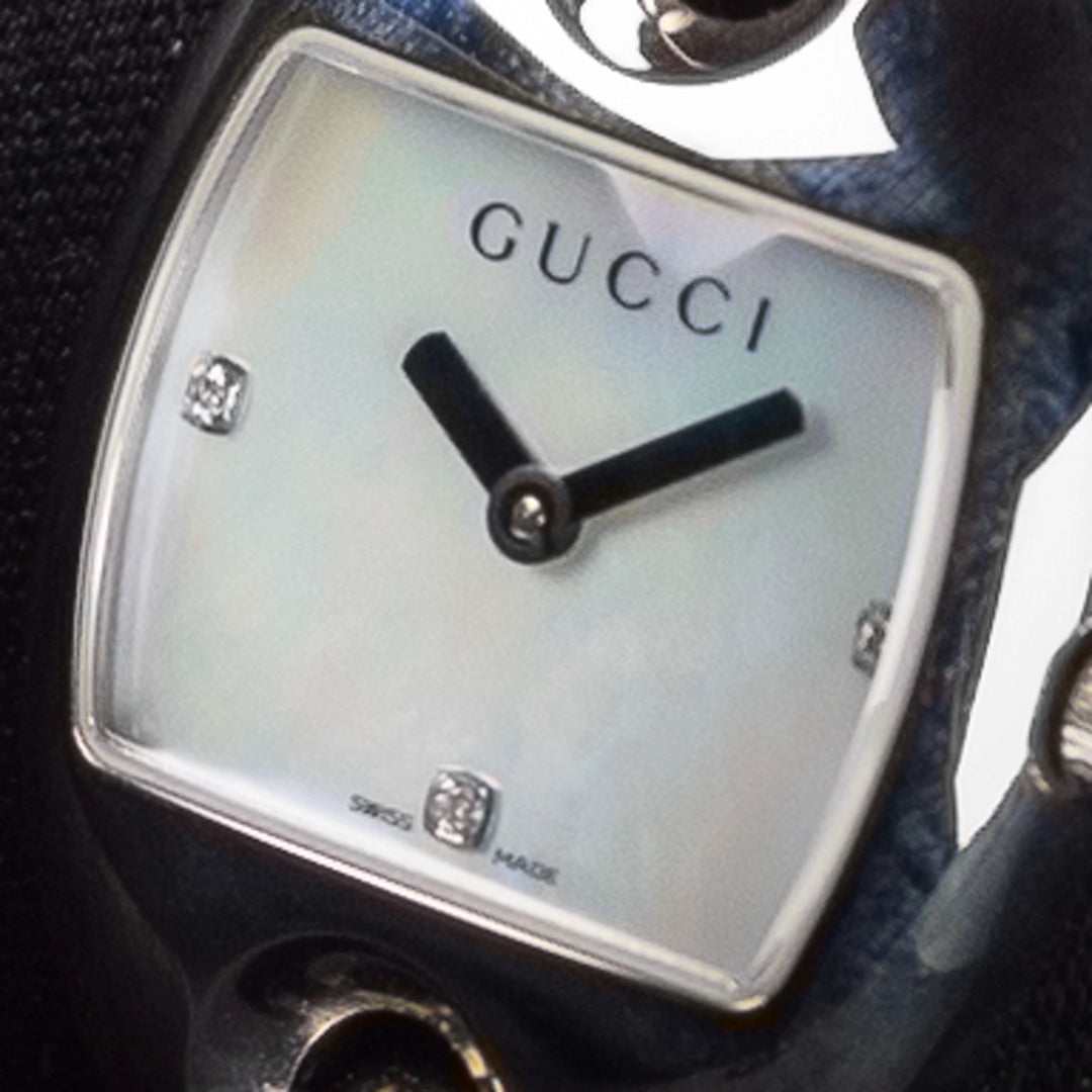 Luxury watch (YA121504): watch face angled view right