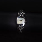 Kép betöltése a Galériamegjelenítőbe, Luxury watch (YA121504): watch face zoomed out
