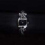 Kép betöltése a Galériamegjelenítőbe, Luxury watch (YA121507): watch face zoomed out
