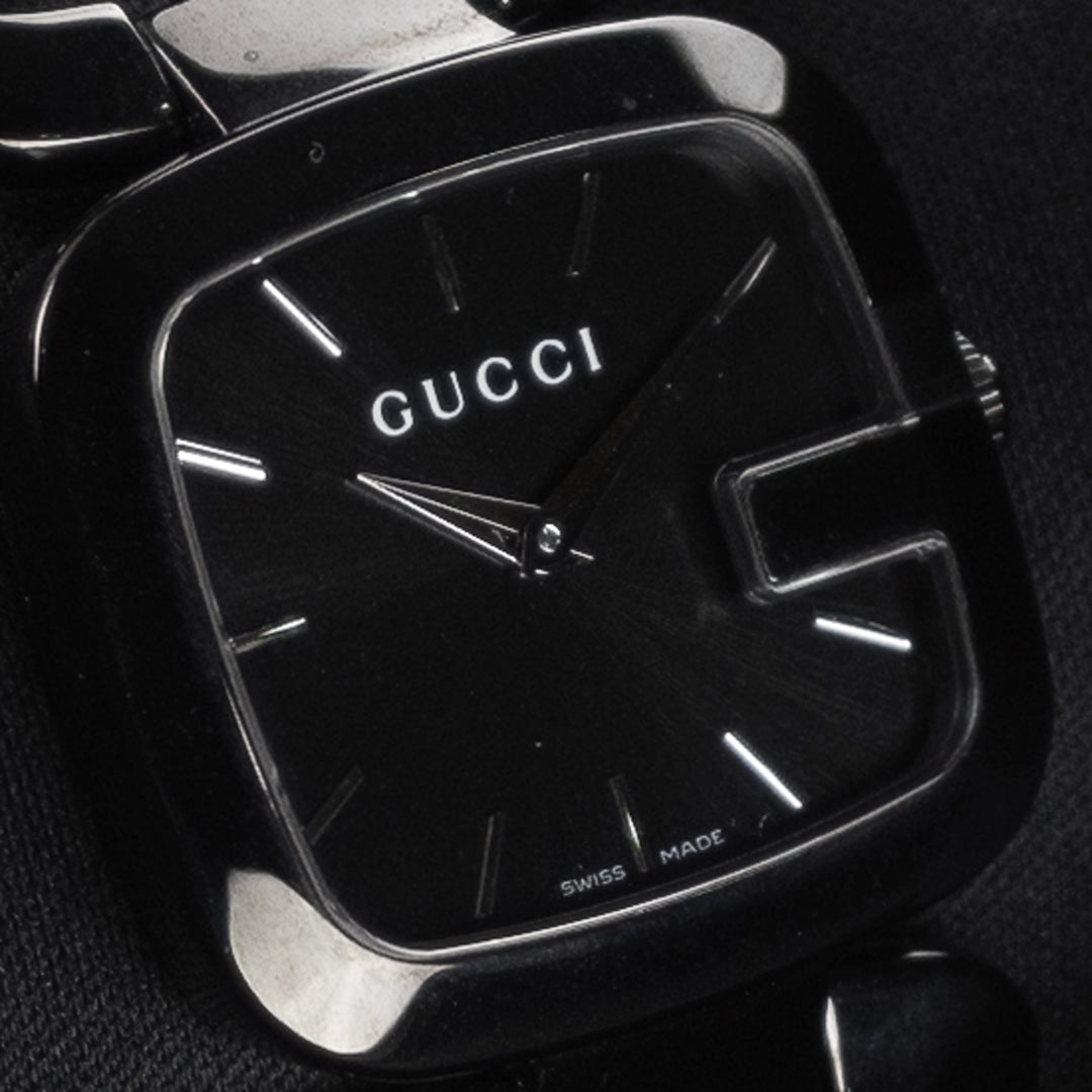 Luxury watch (YA125403): watch face angled view left