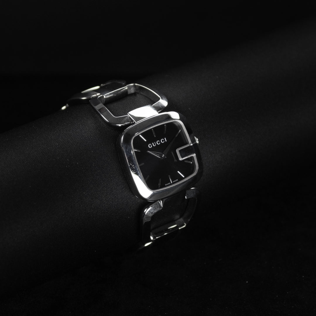 Luxury watch (YA125407): watch face angled view left zoomed out
